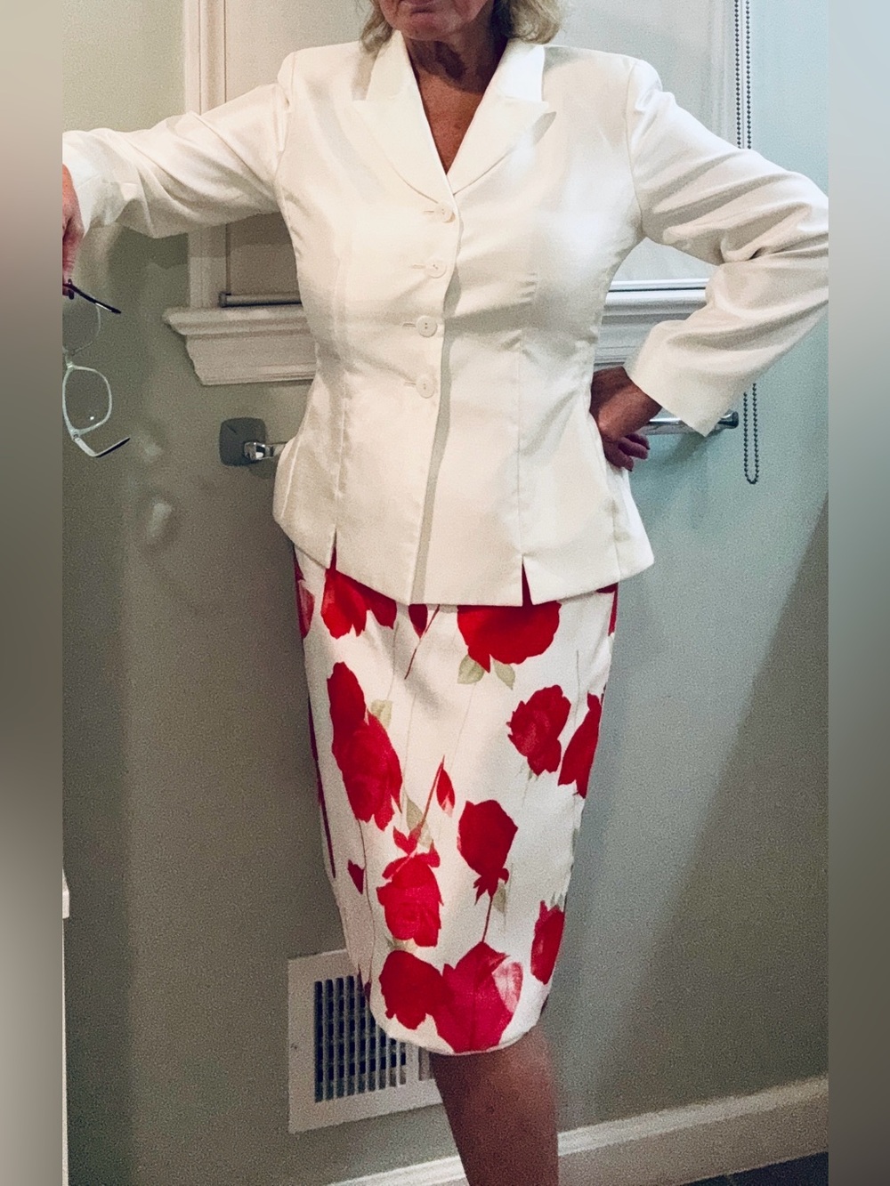 Le Suit 2-Piece Suit White Blazer and Red White Floral Skirt Career Wedding 10P - Picture 12 of 12
